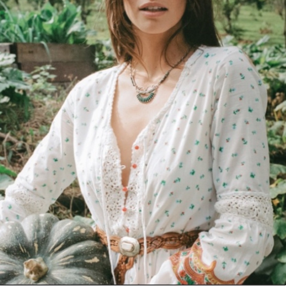 🏝️ Chasing Unicorns Gypsy Woman Maxi Dress in White - Picture 2 of 6